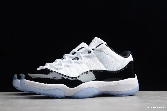 MaikeSneakers Low Air Retro White 528895-153 